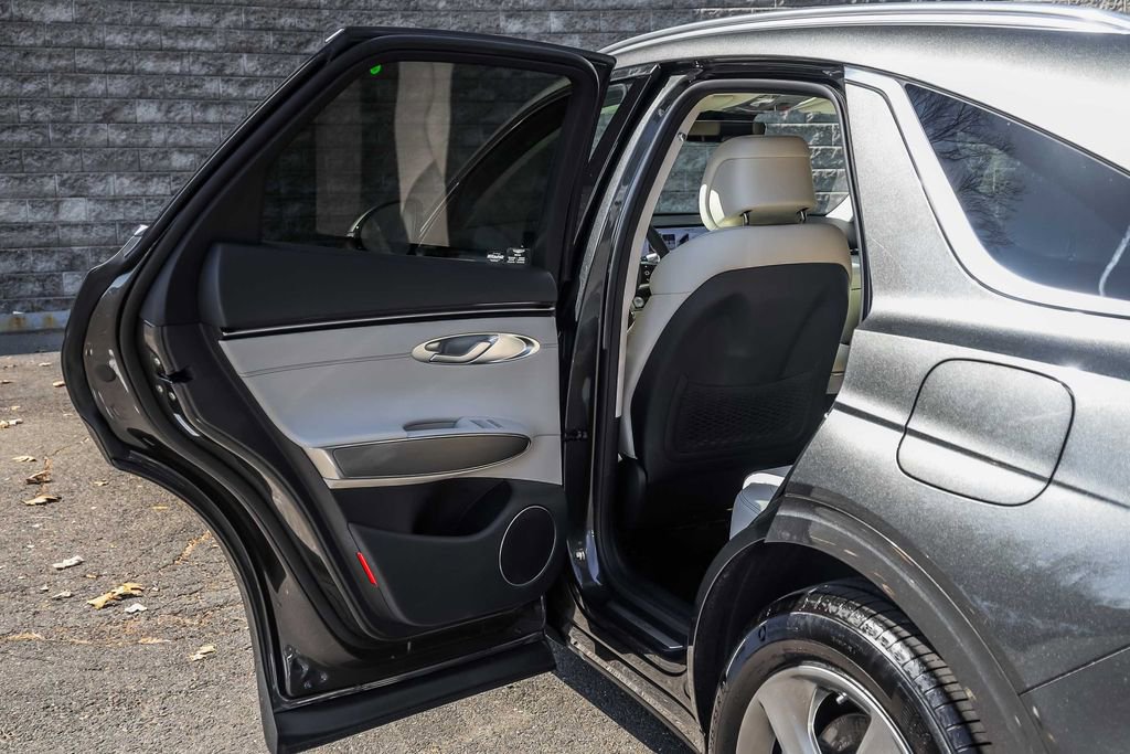 Used 2026 Genesis GV70 2.5T Select AWD/4WD image 19