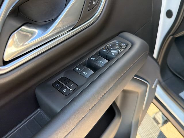 Used 2024 Chevrolet Tahoe High Country AWD/4WD image 13