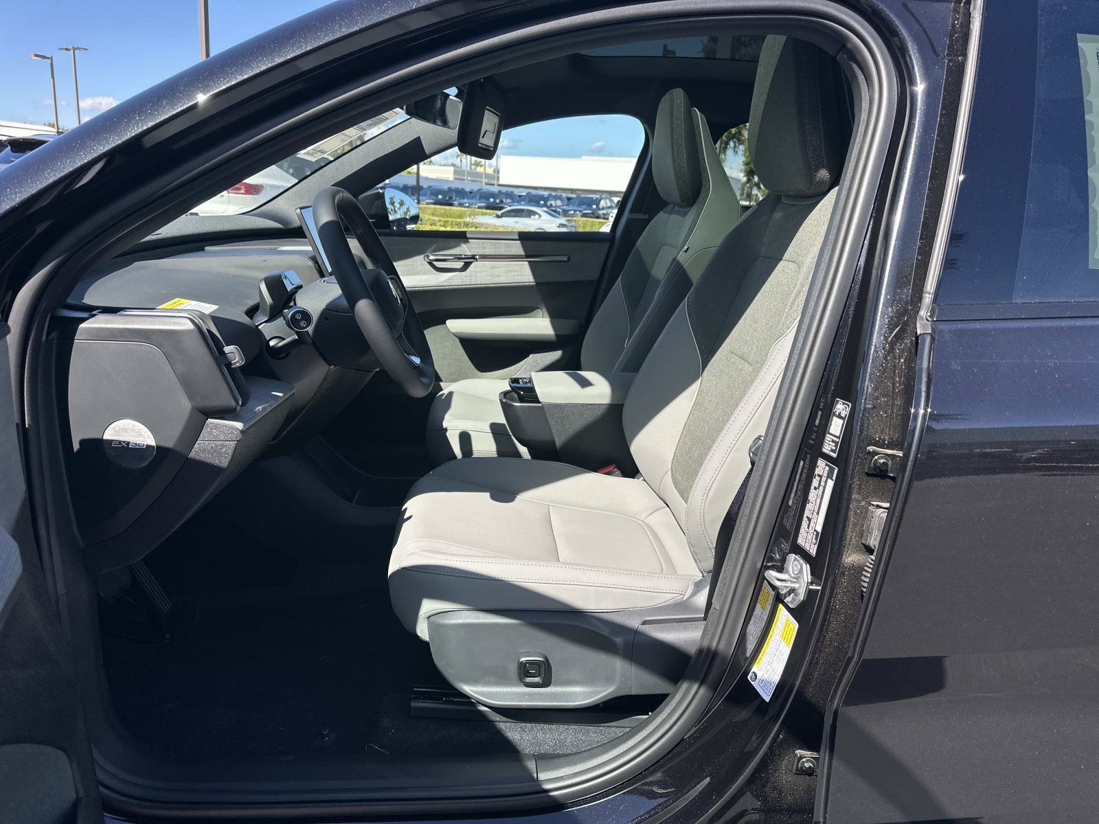 New 2026 Volvo EX30 Plus w/ Climate Package AWD/4WD image 13
