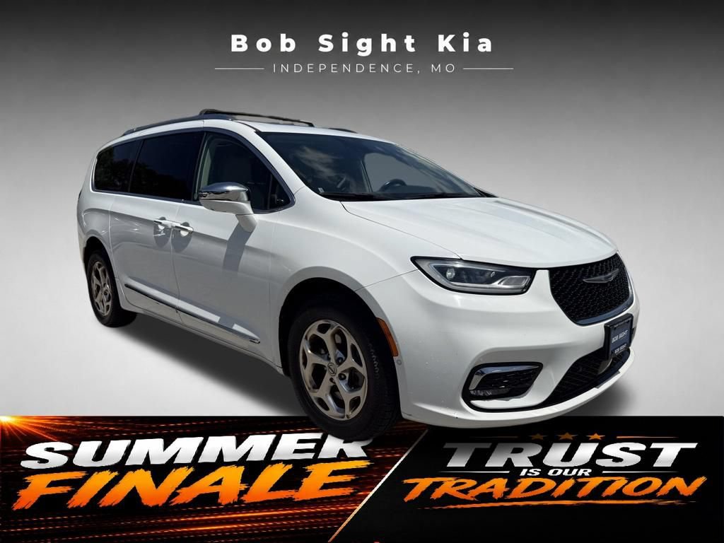 Used 2021 Chrysler Pacifica Limited w/ Premium & Safety Sphere Group AWD/4WD image 12