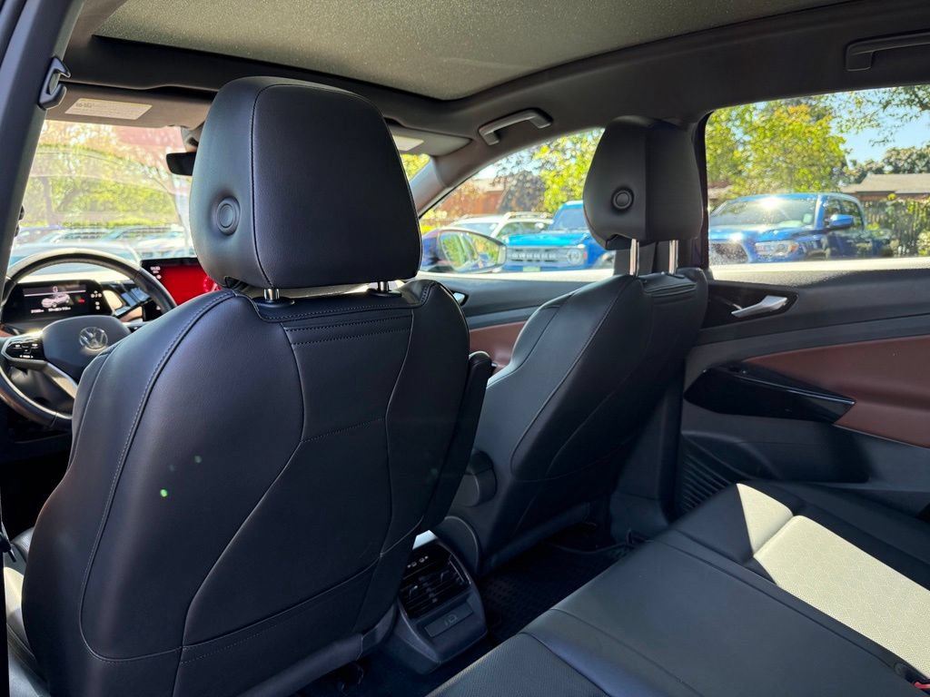 Used 2022 Volkswagen ID.4 Pro S AWD/4WD image 17