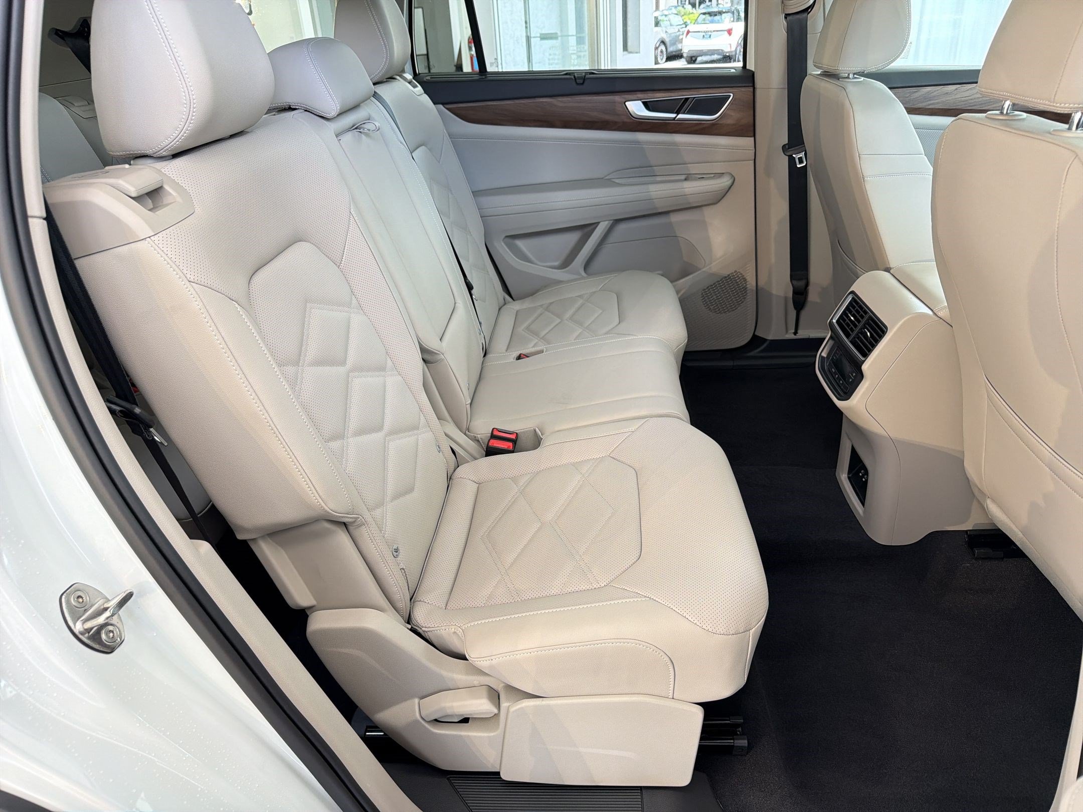 New 2026 Volkswagen Atlas SE FWD image 29