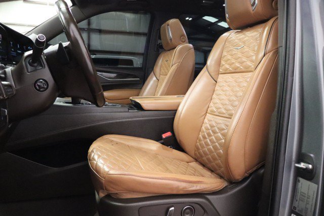 Used 2021 Cadillac Escalade Sport w/ Driver Assist Tech Package AWD/4WD image 47