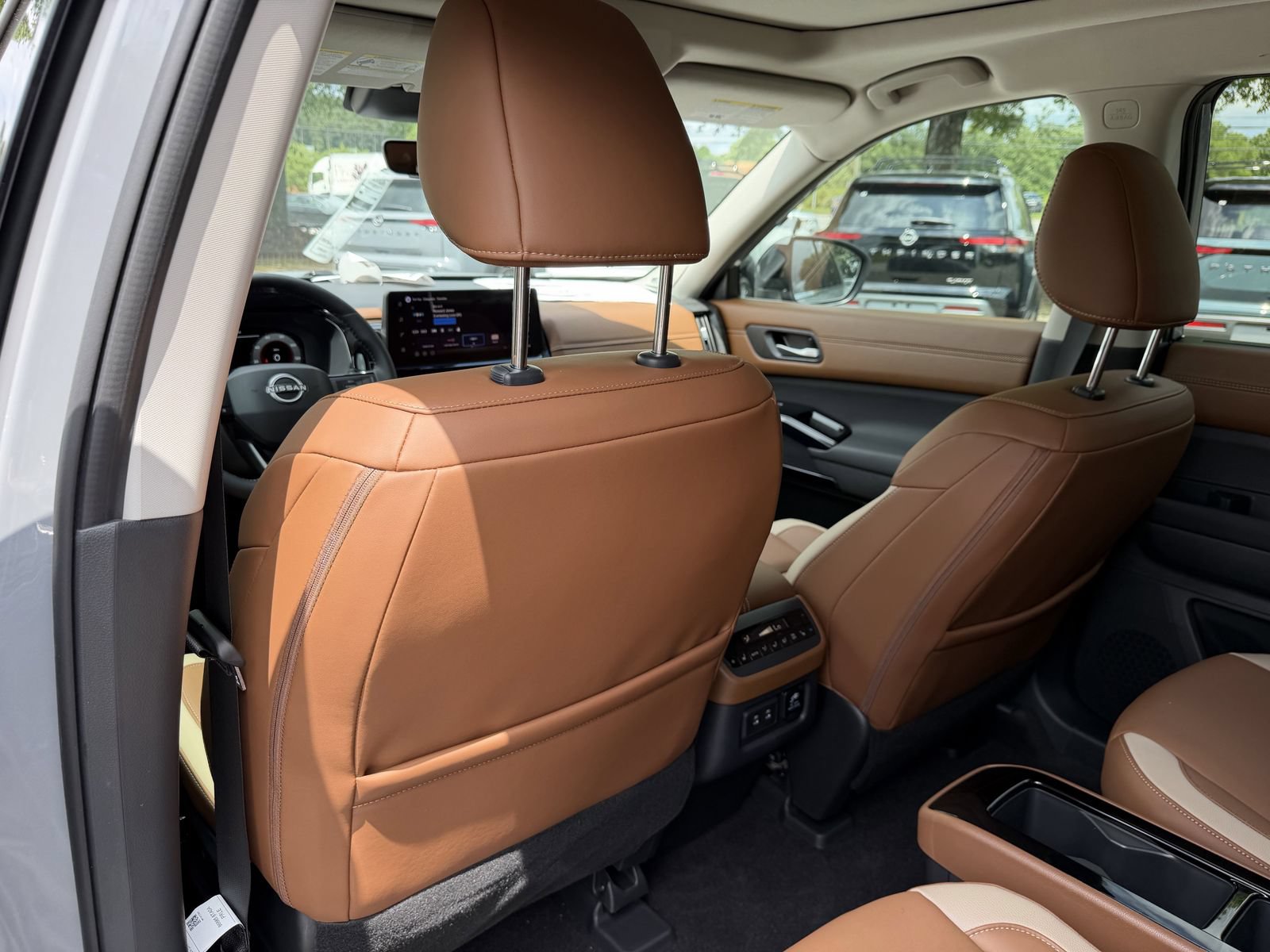 New 2026 Nissan Pathfinder Platinum FWD image 24