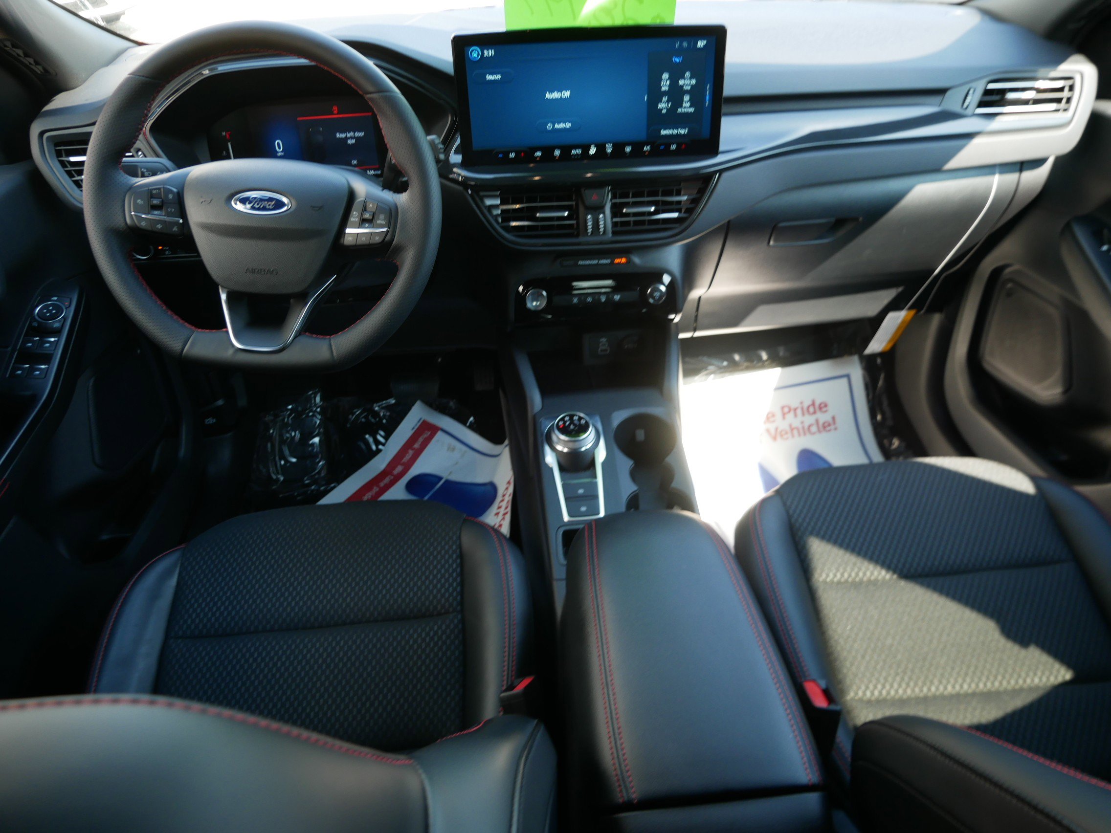 New 2025 Ford Escape ST-Line w/ Tech Pack #1 AWD/4WD image 7