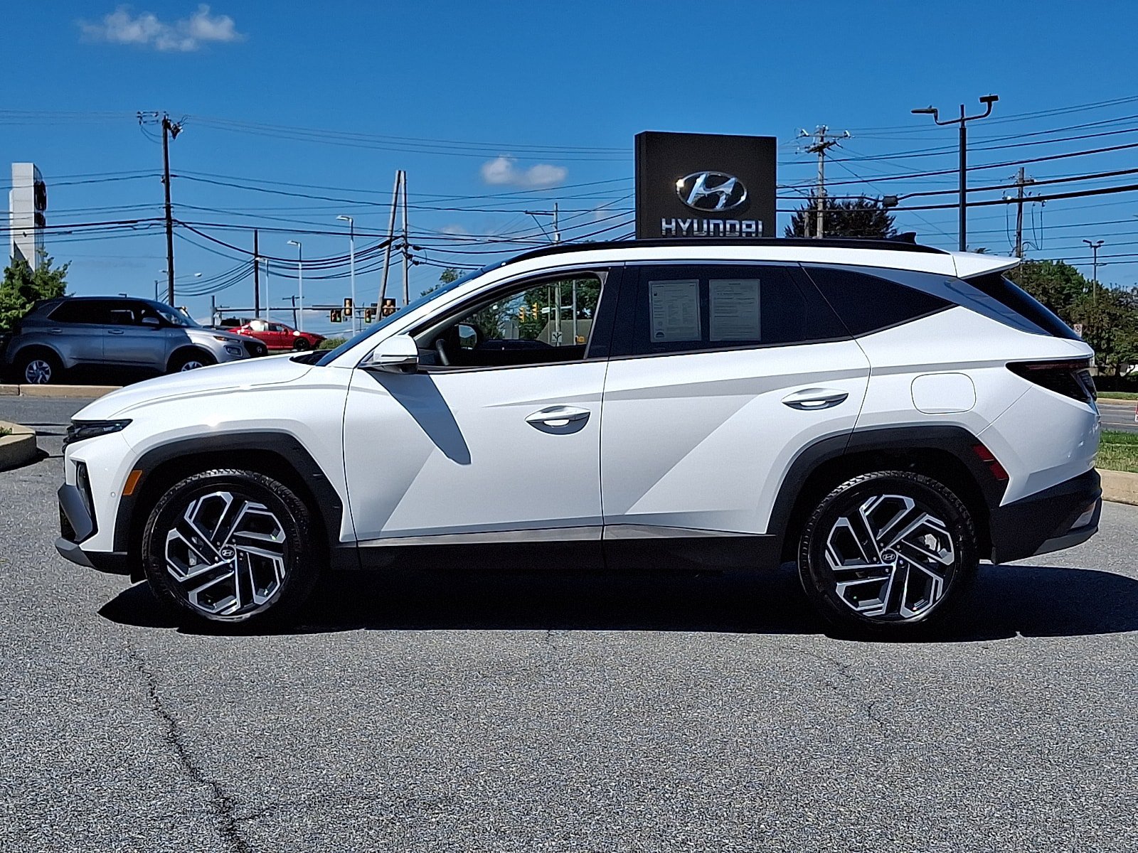 Used 2025 Hyundai Tucson Limited AWD/4WD image 8