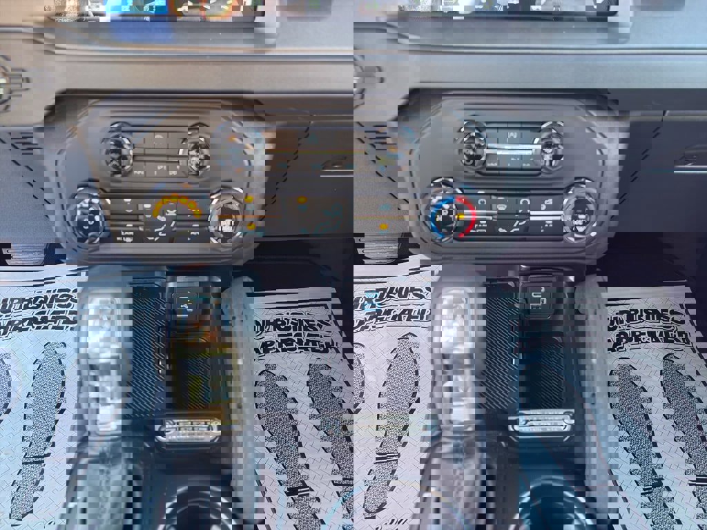 New 2025 Ford Bronco Badlands w/ Sasquatch Package image 17