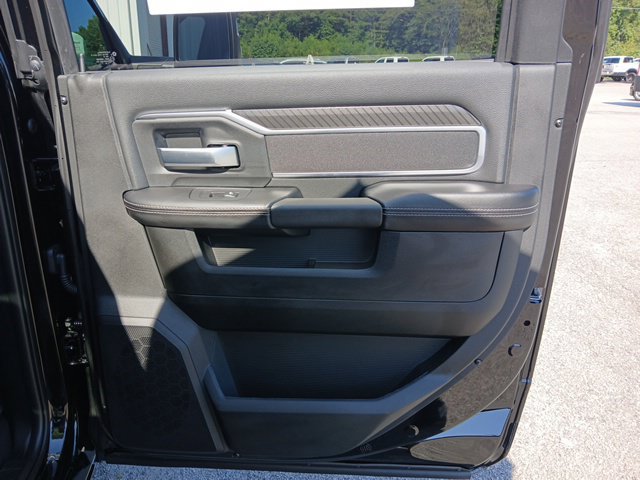 New 2026 RAM 3500 Big Horn AWD/4WD image 25