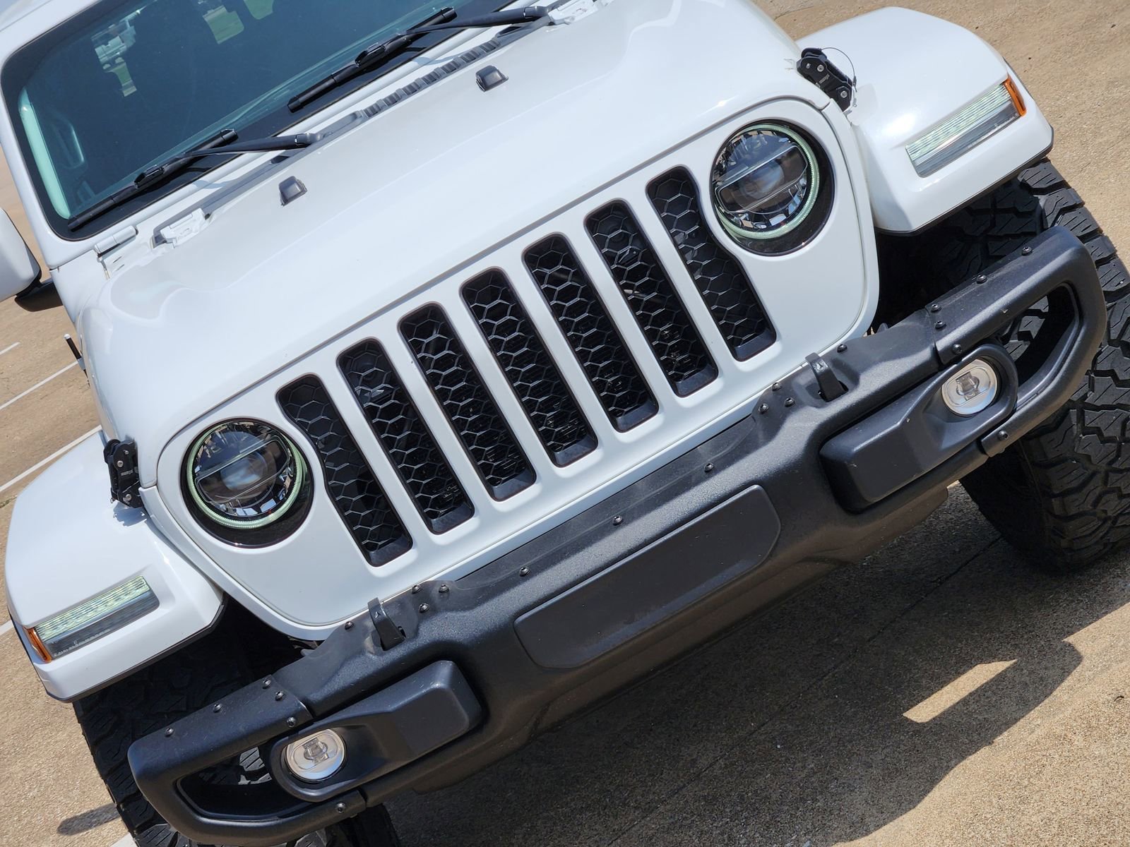 Used 2022 Jeep Gladiator Overland AWD/4WD image 14