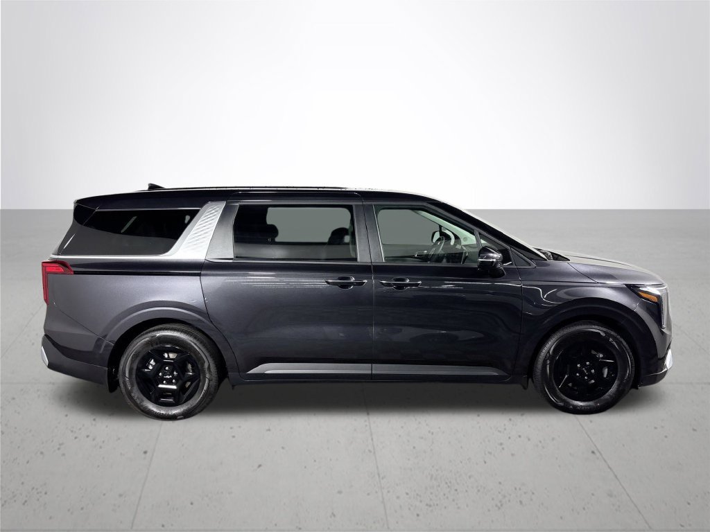 New 2026 Kia Carnival FWD image 5
