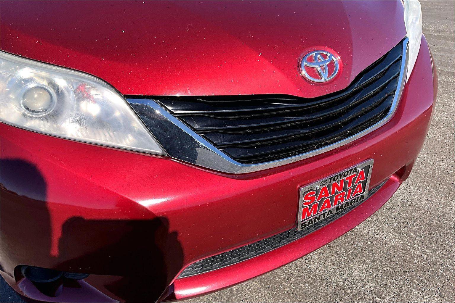 Used 2013 Toyota Sienna LE w/ Towing Pkg image 27