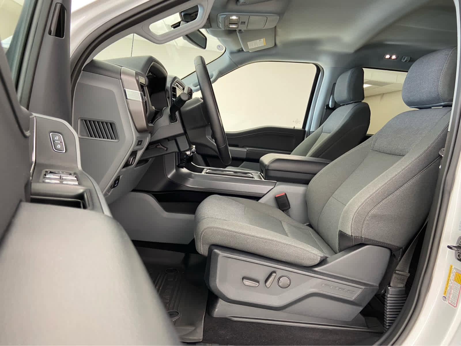 Used 2025 Ford F150 XLT w/ Equipment Group 302A MID image 14