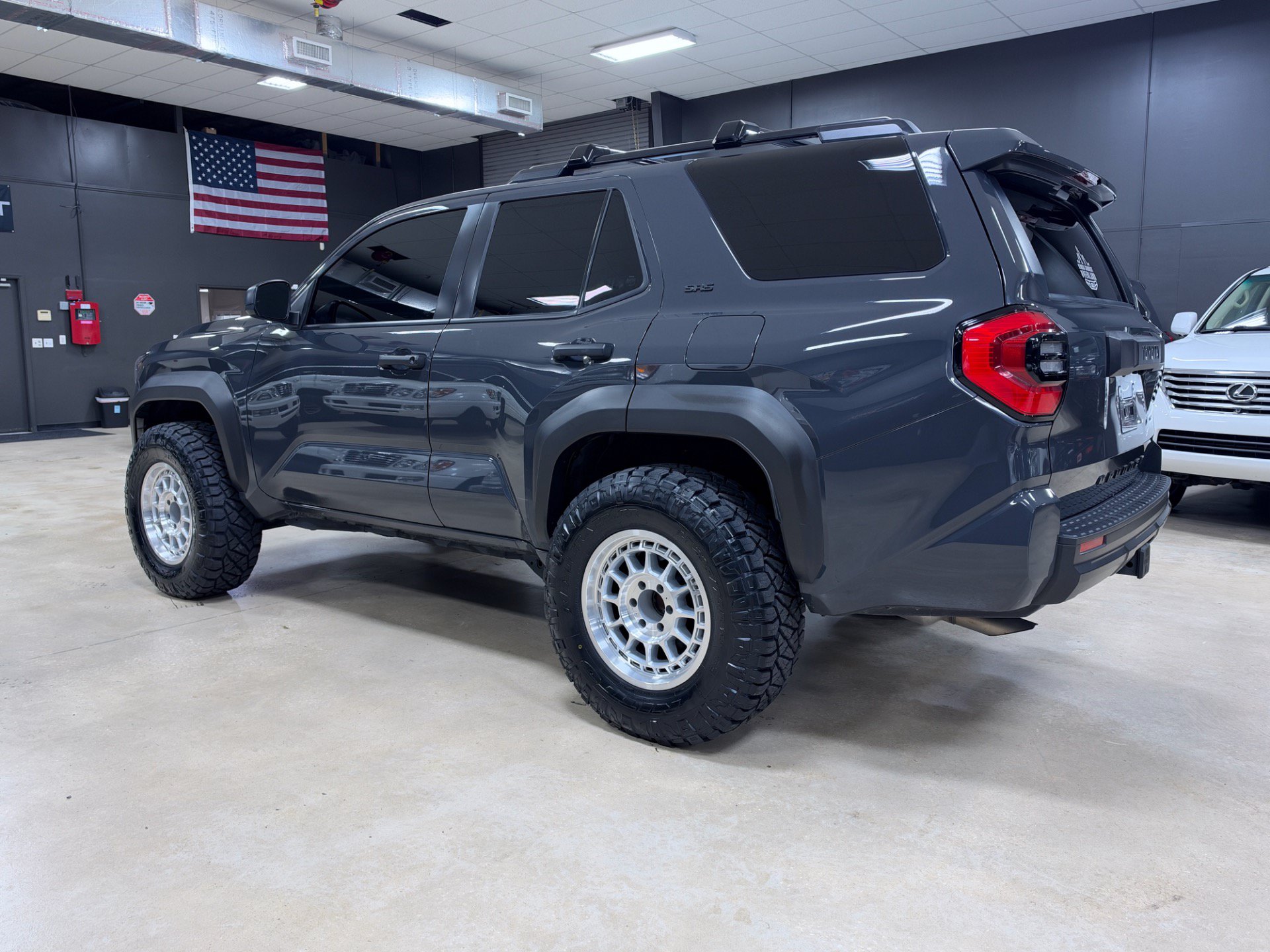 Used 2026 Toyota 4Runner SR5 AWD/4WD image 8