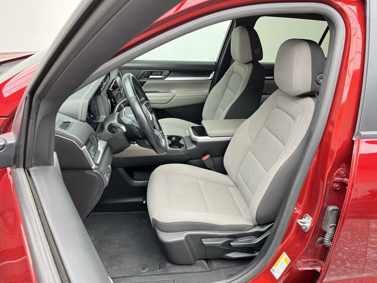 Certified 2025 GMC Terrain Elevation AWD/4WD image 10