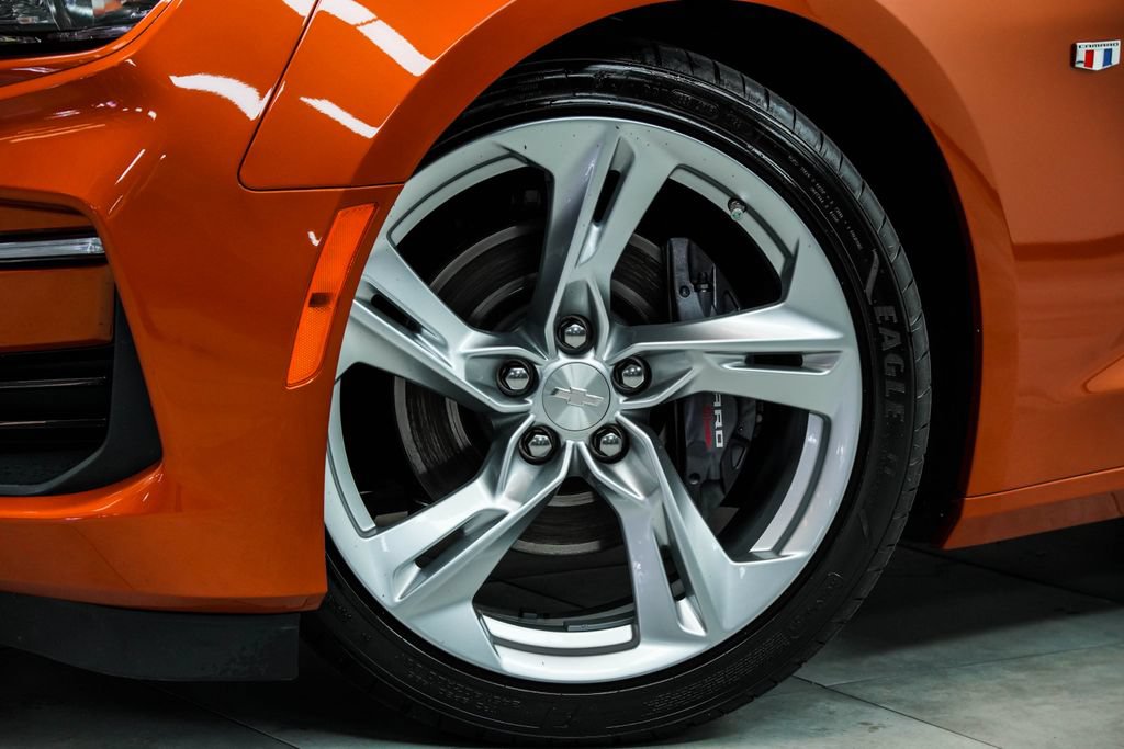 Used 2022 Chevrolet Camaro SS RWD image 3