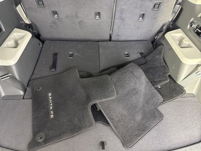 Used 2025 Hyundai Santa Fe SEL FWD image 33
