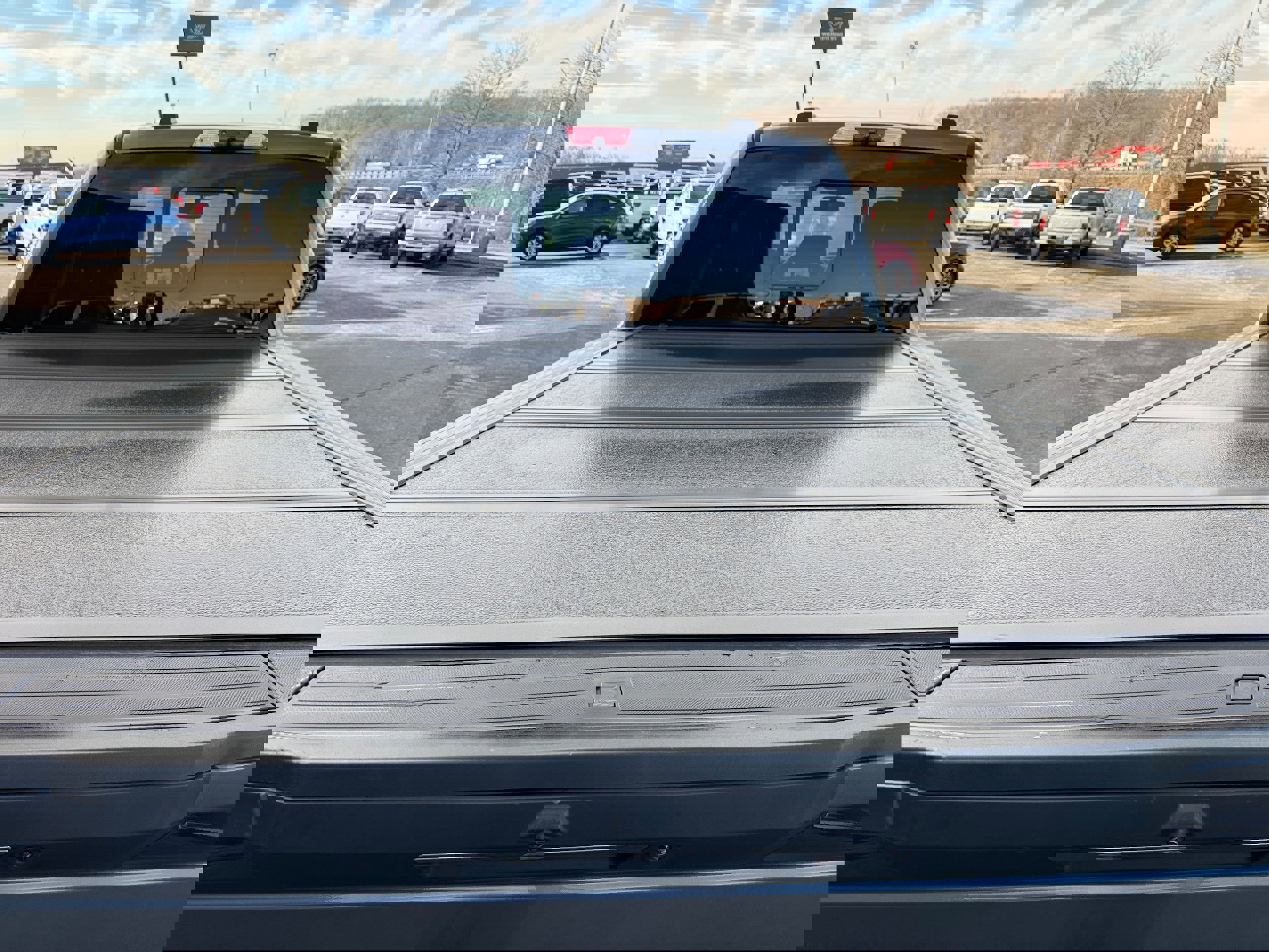 Used 2022 Ford F350 Platinum w/ FX4 Off-Road Package AWD/4WD image 15