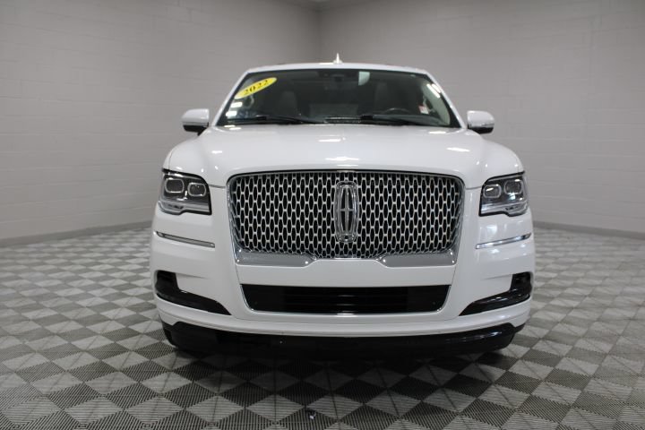 Used 2022 Lincoln Navigator L Reserve AWD/4WD image 7