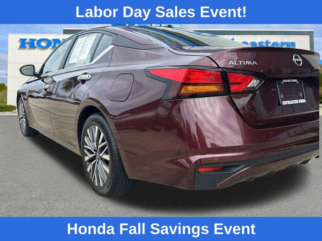 Used 2025 Nissan Altima 2.5 SV FWD image 7