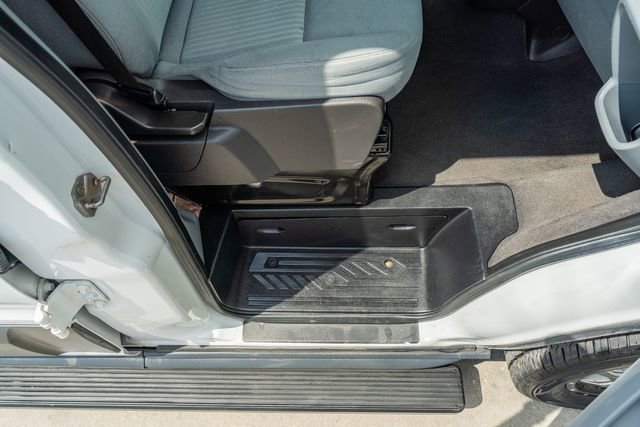 Used 2015 Ford Transit 350 XLT image 37