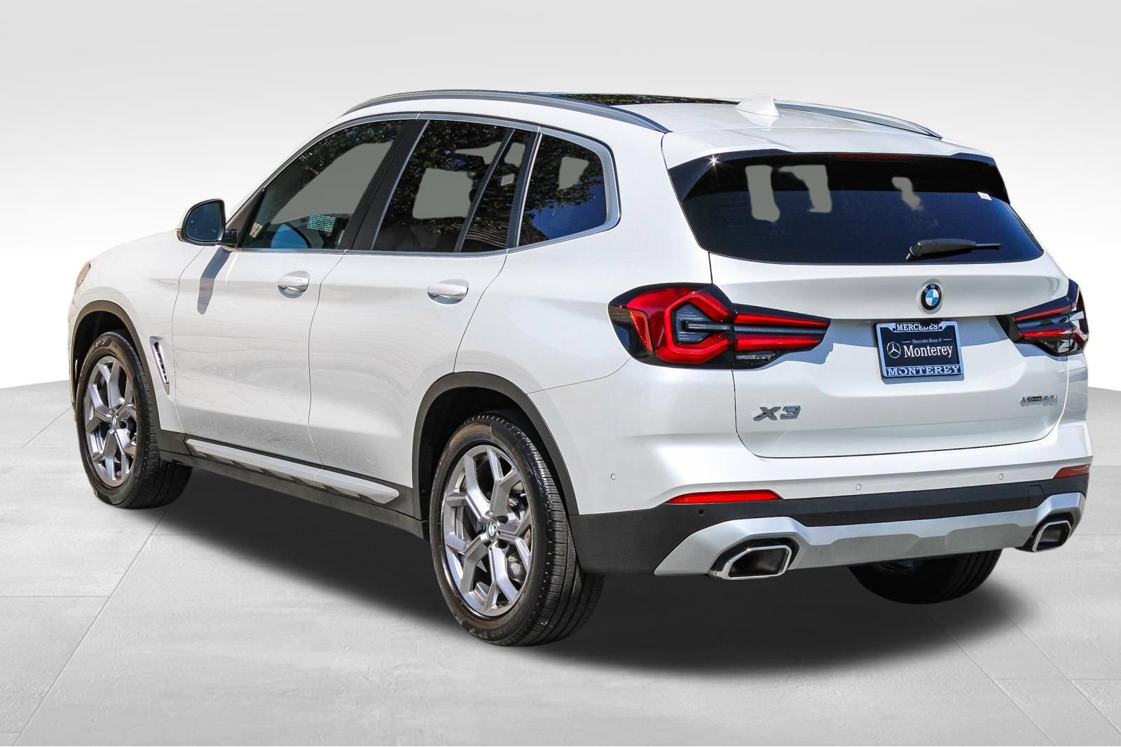 Used 2024 BMW X3 xDrive30i w/ Premium Package AWD/4WD image 6