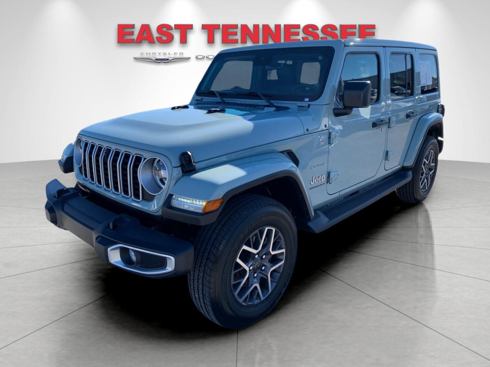 Used 2024 Jeep Wrangler Sahara w/ Technology Group image 7