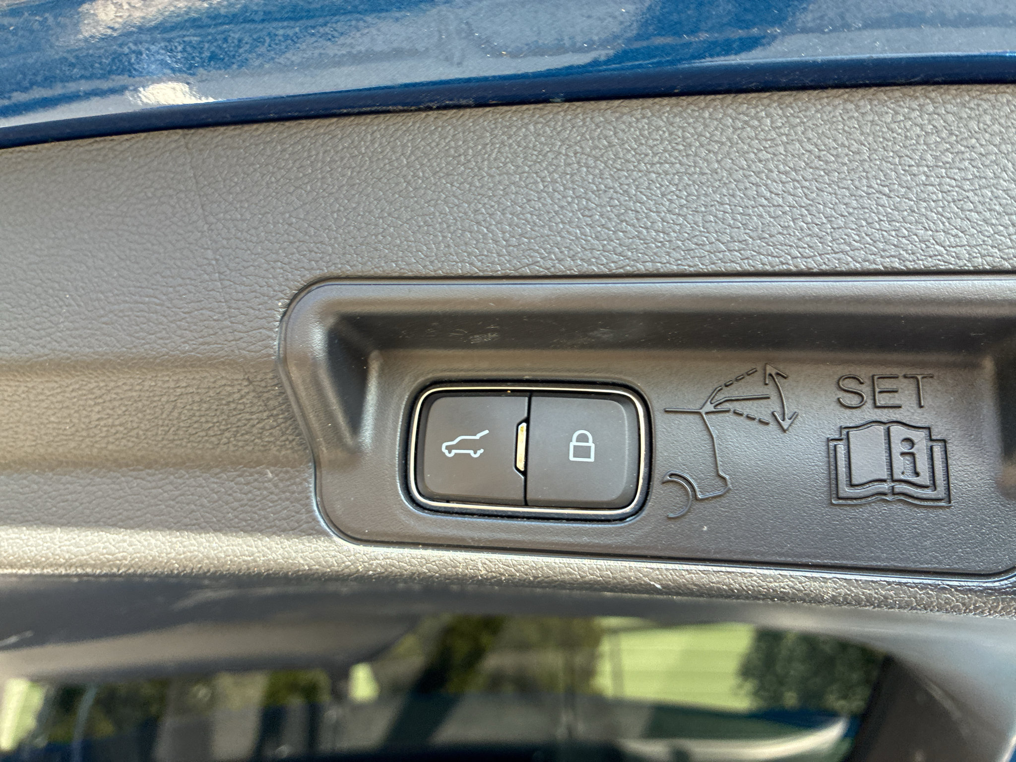 Used 2020 Ford Explorer Limited AWD/4WD image 53