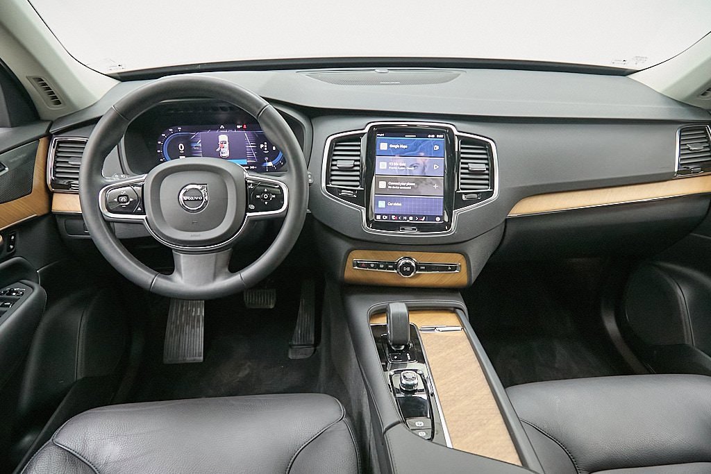 Certified 2023 Volvo XC90 B6 Plus w/ Protection Package Premier image 24