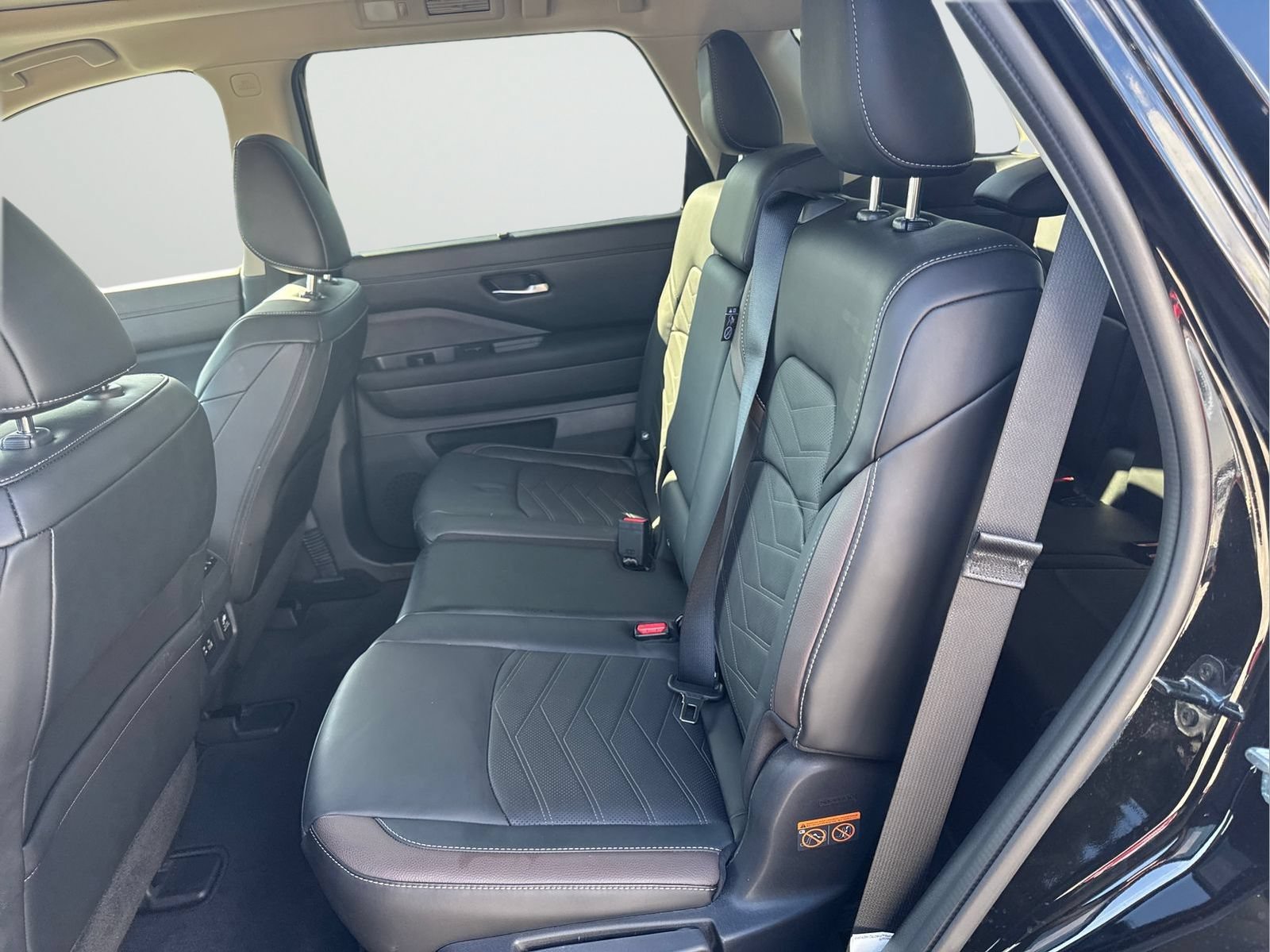 Certified 2025 Nissan Pathfinder Platinum w/ Cargo Package FWD image 33