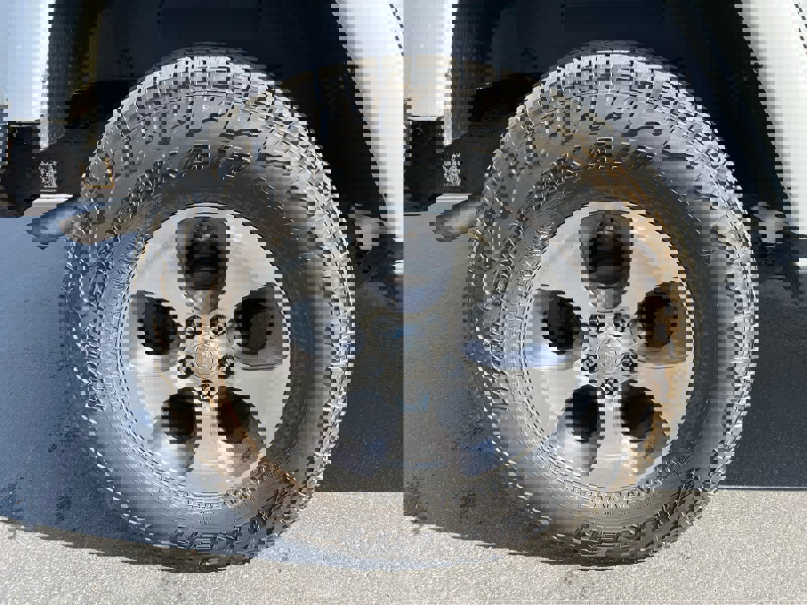 Used 2016 Jeep Wrangler Unlimited Sahara w/ Connectivity Group image 15