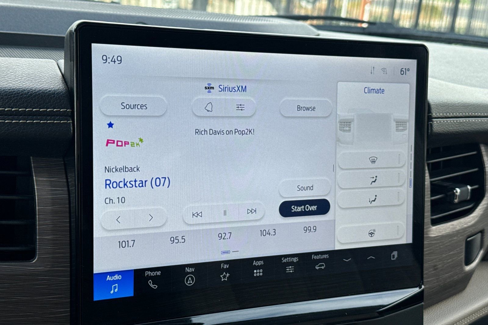 Used 2024 Ford Expedition Limited image 27