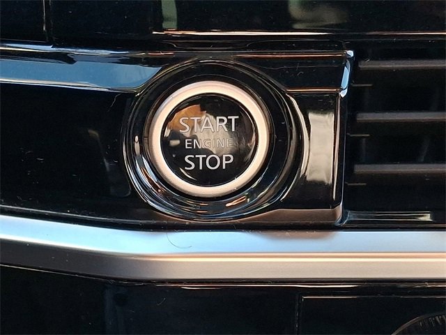 Used 2023 Nissan Pathfinder SL w/ SL Premium Package image 30