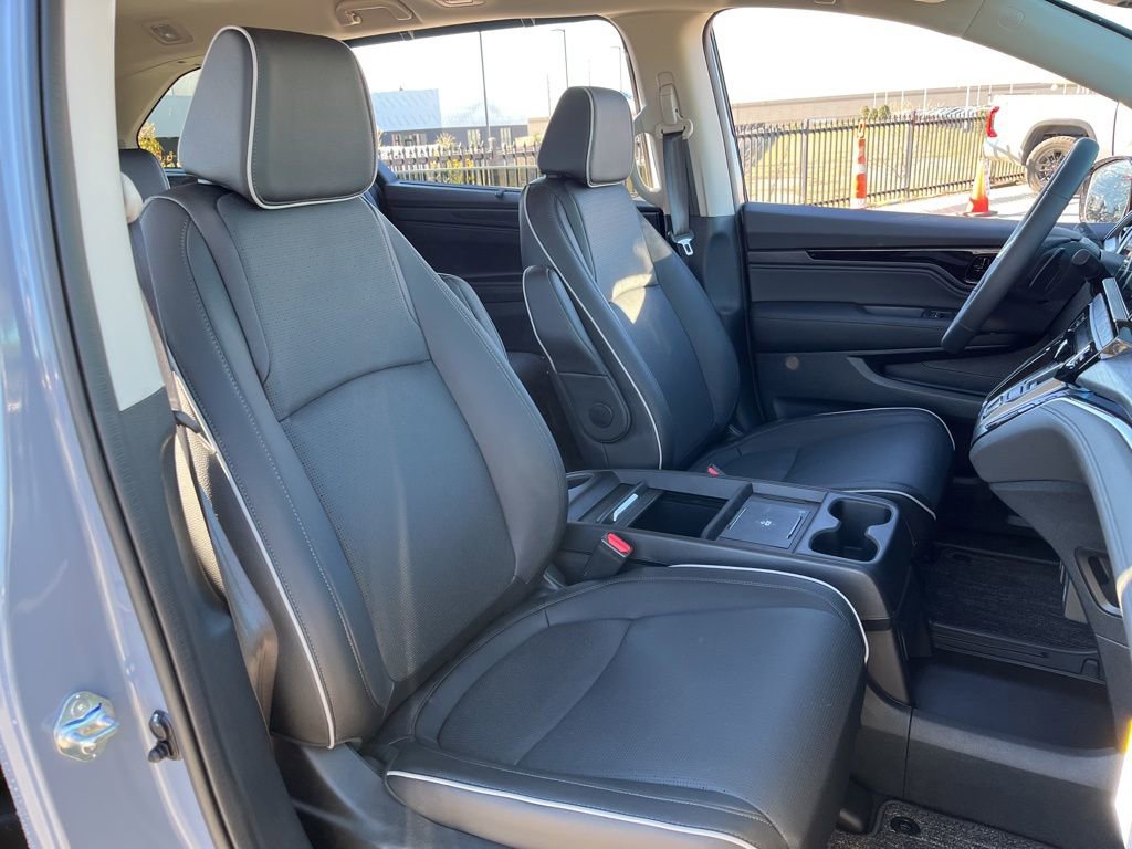 Used 2026 Honda Odyssey Elite image 30