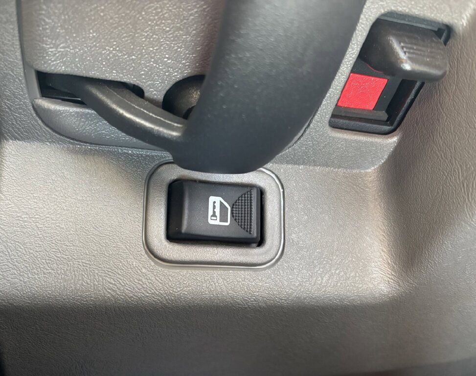 Used 2024 Chevrolet Express 3500 w/ Power Convenience Package image 8