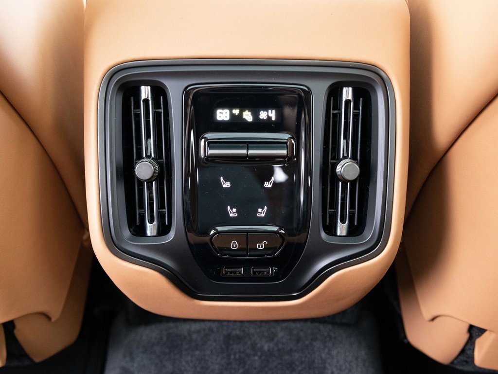 New 2025 Aston Martin DBX 707 image 33