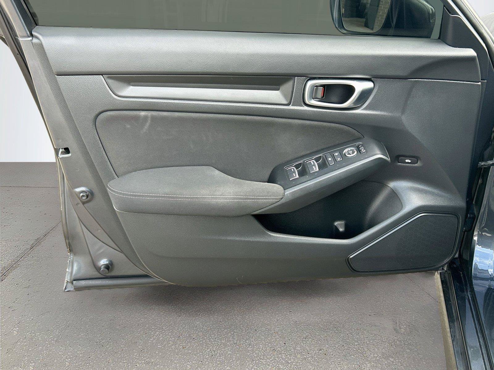 Used 2023 Honda Civic Sport image 22