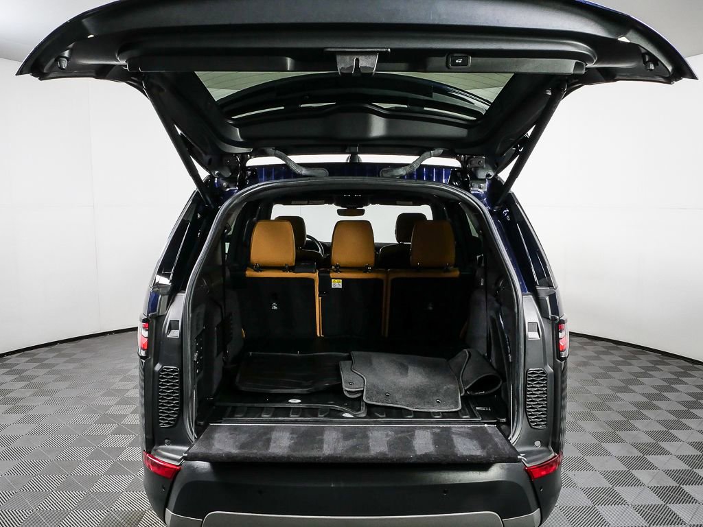 Used 2018 Land Rover Discovery HSE image 31