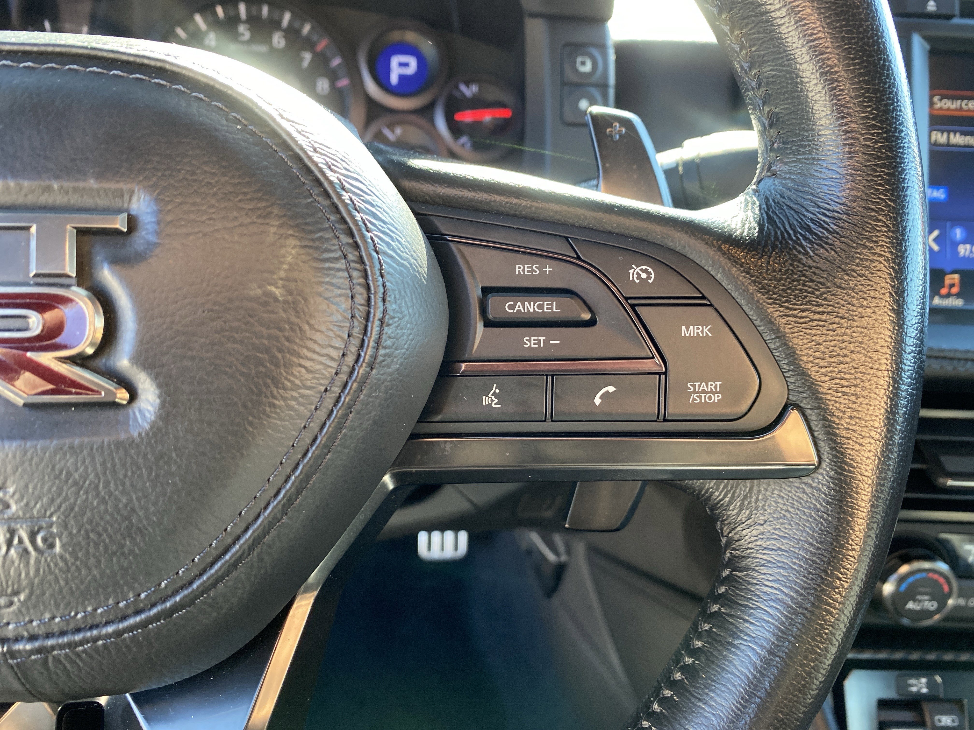 Used 2017 Nissan GT-R Premium image 34