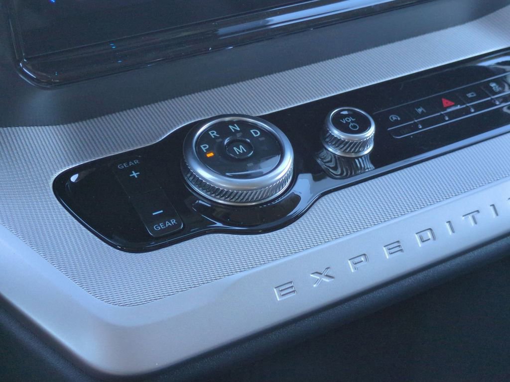 New 2026 Ford Expedition Active AWD/4WD image 12