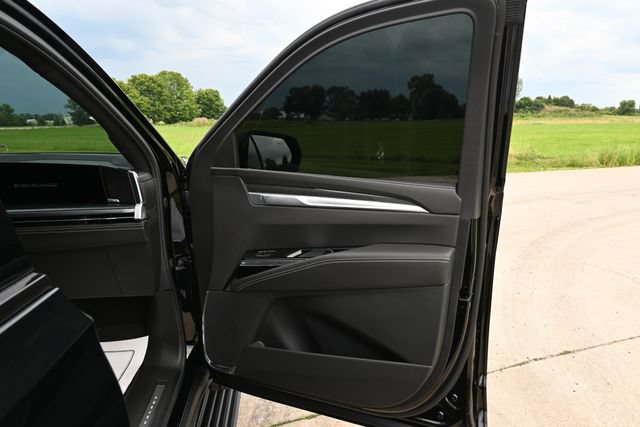 Used 2026 Cadillac Escalade V AWD/4WD image 18
