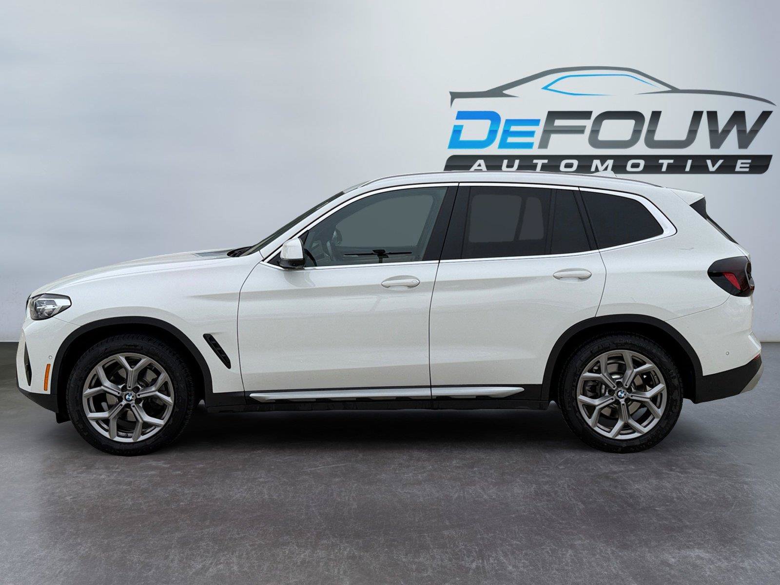Used 2023 BMW X3 xDrive30i w/ Premium Package w/ZPA AWD/4WD image 6