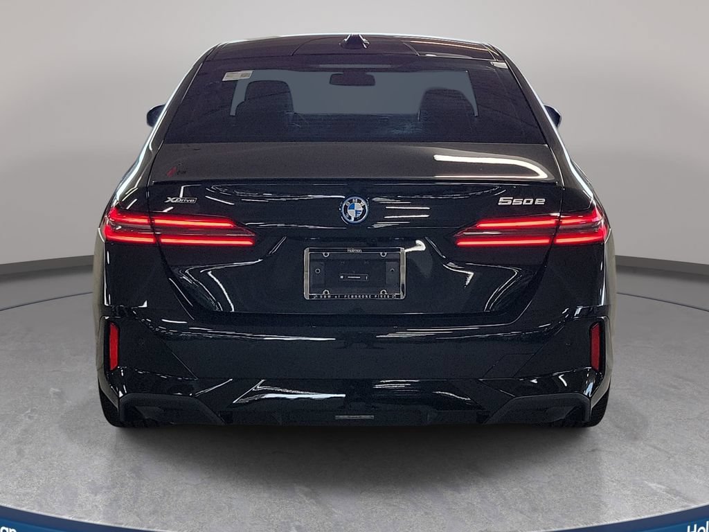 New 2027 BMW 550e xDrive w/ Premium Package AWD/4WD image 5