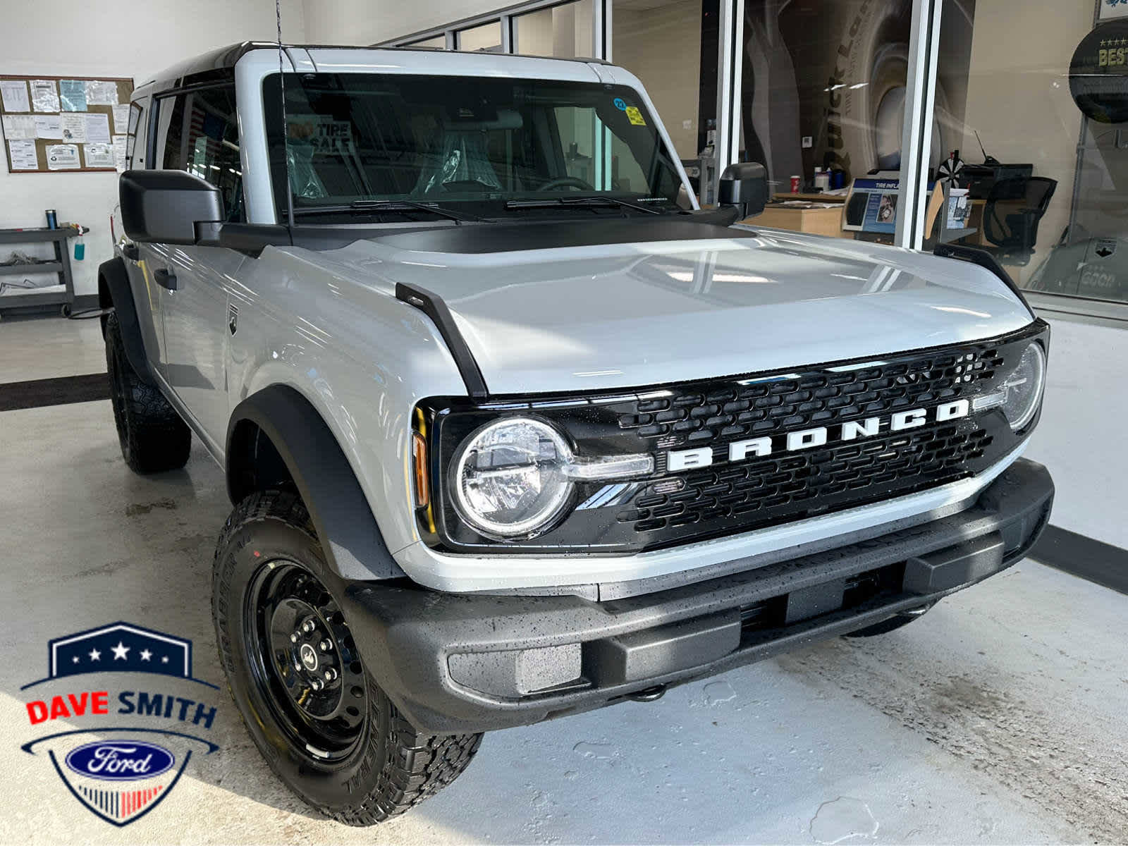 New 2026 Ford Bronco Big Bend image 2