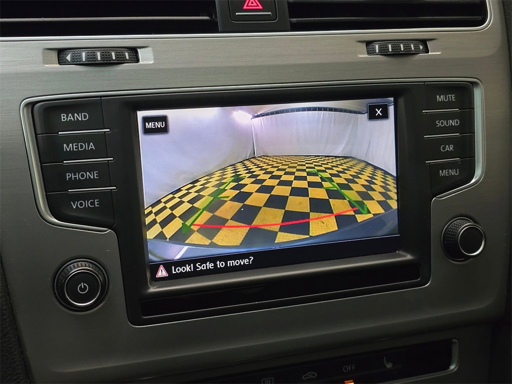 Used 2017 Volkswagen Golf Wolfsburg Edition image 30