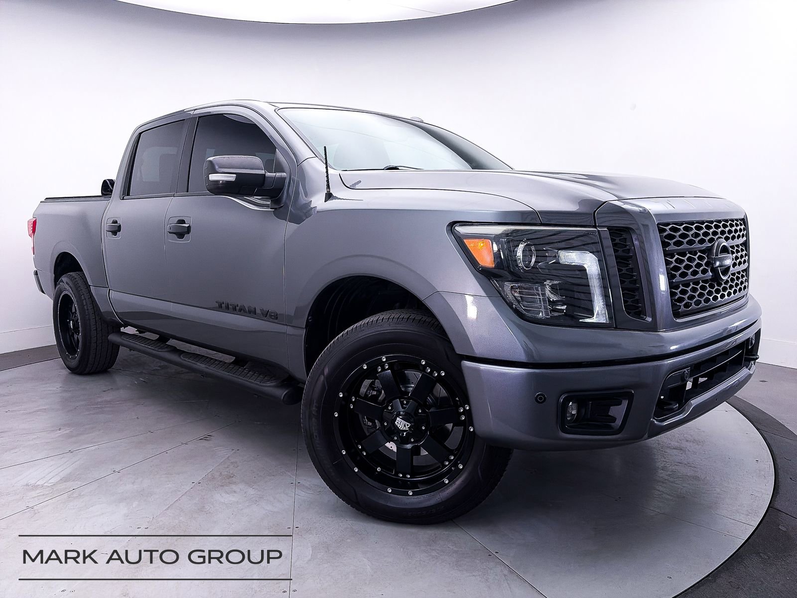 Used 2019 Nissan Titan SL w/ Midnight Edition AWD/4WD image 1