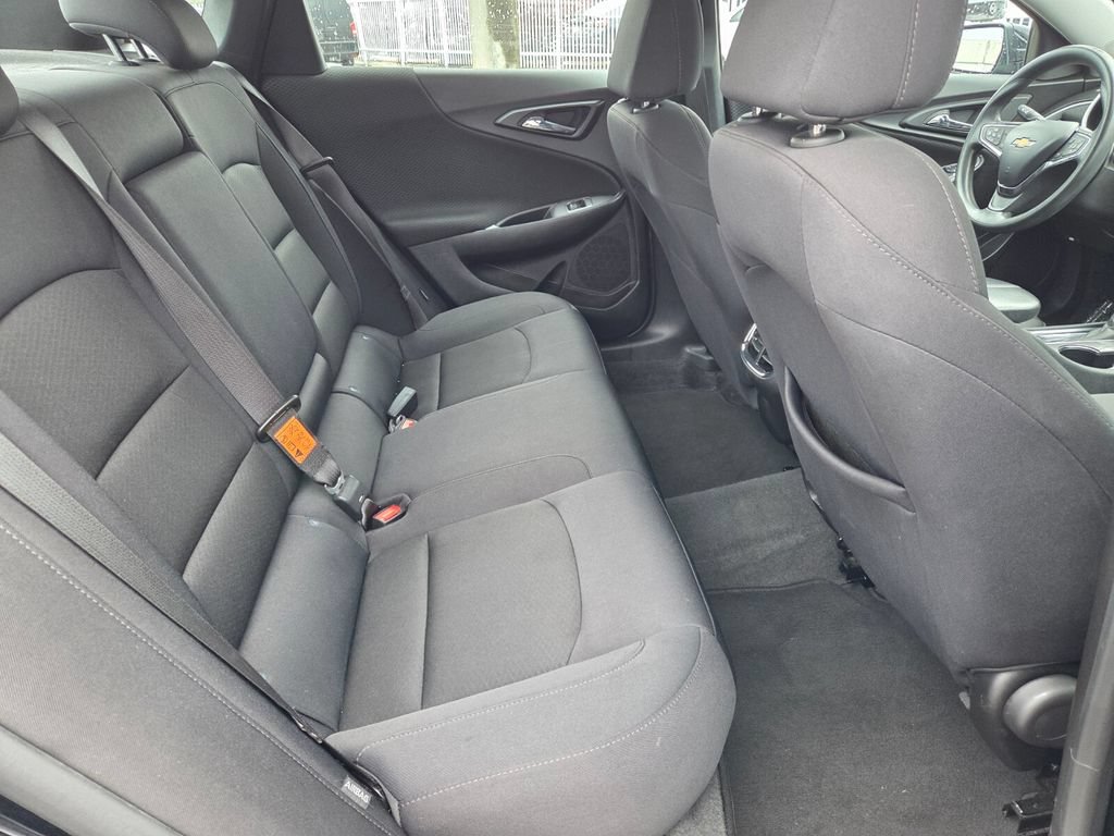 Used 2024 Chevrolet Malibu LT FWD image 15