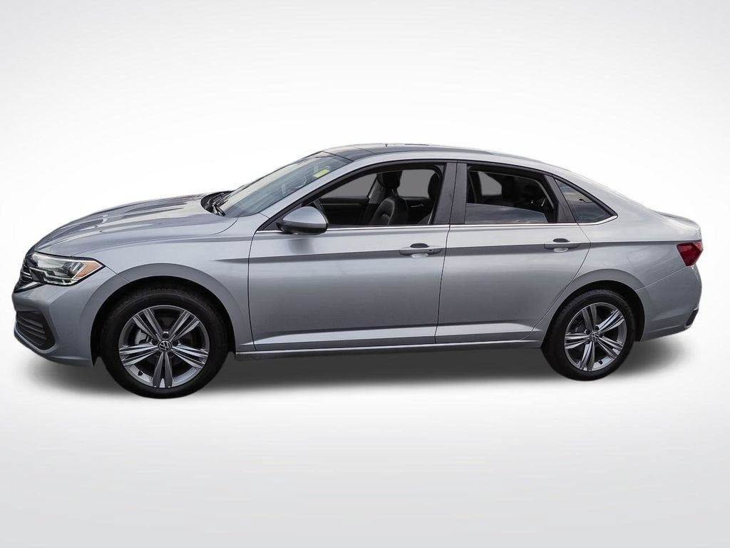 Used 2023 Volkswagen Jetta SE FWD image 3