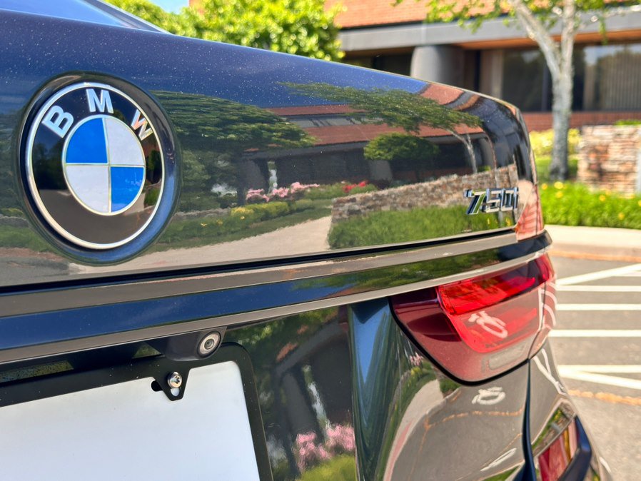 Used 2016 BMW 750i xDrive AWD/4WD image 12