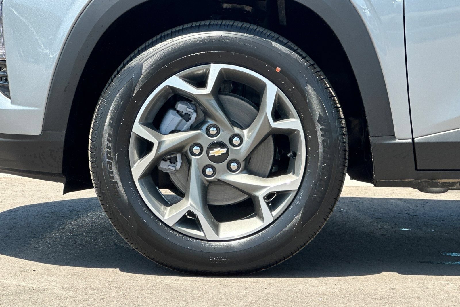 New 2026 Chevrolet Trax LT w/ Driver Confidence Package FWD image 25