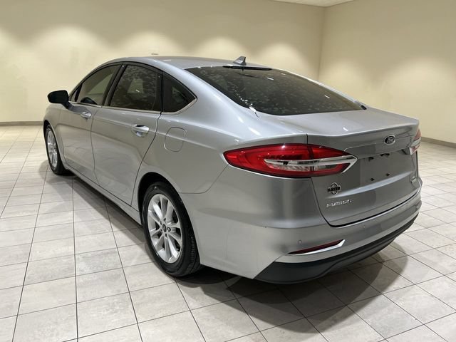 Used 2020 Ford Fusion SE FWD image 3